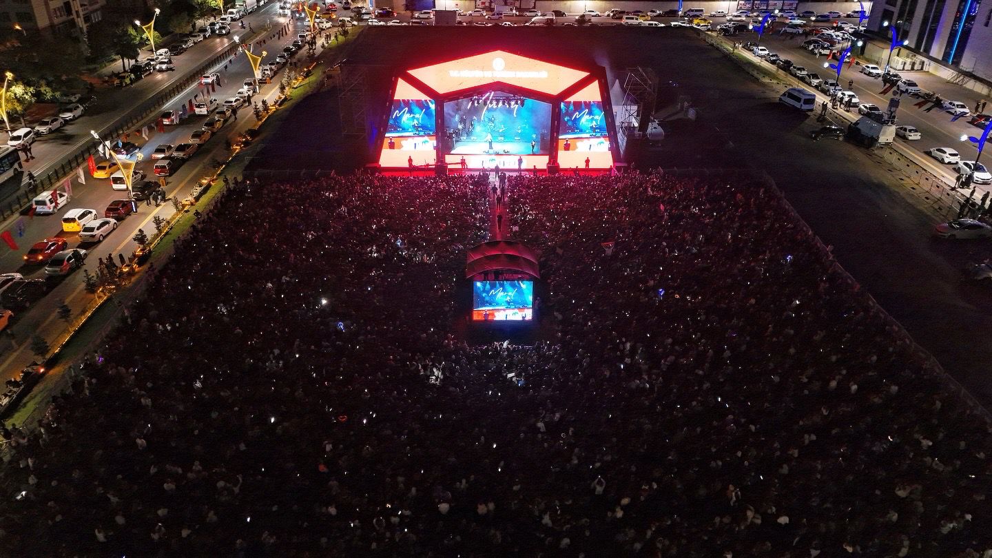 Aaff3883 5D33 4371 8828 1D4C8Dd61612