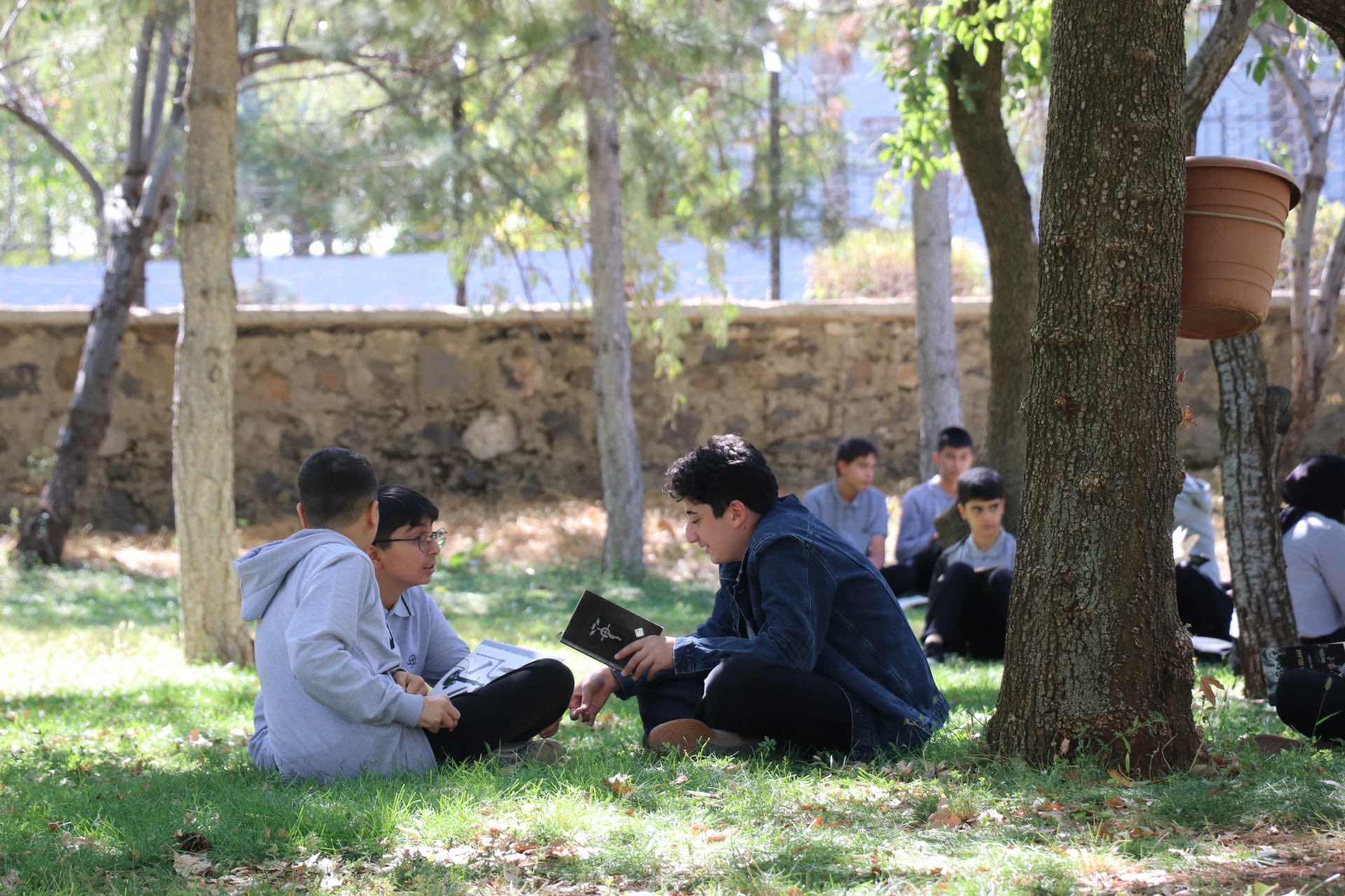 G1T W Esu X M A A R5X W