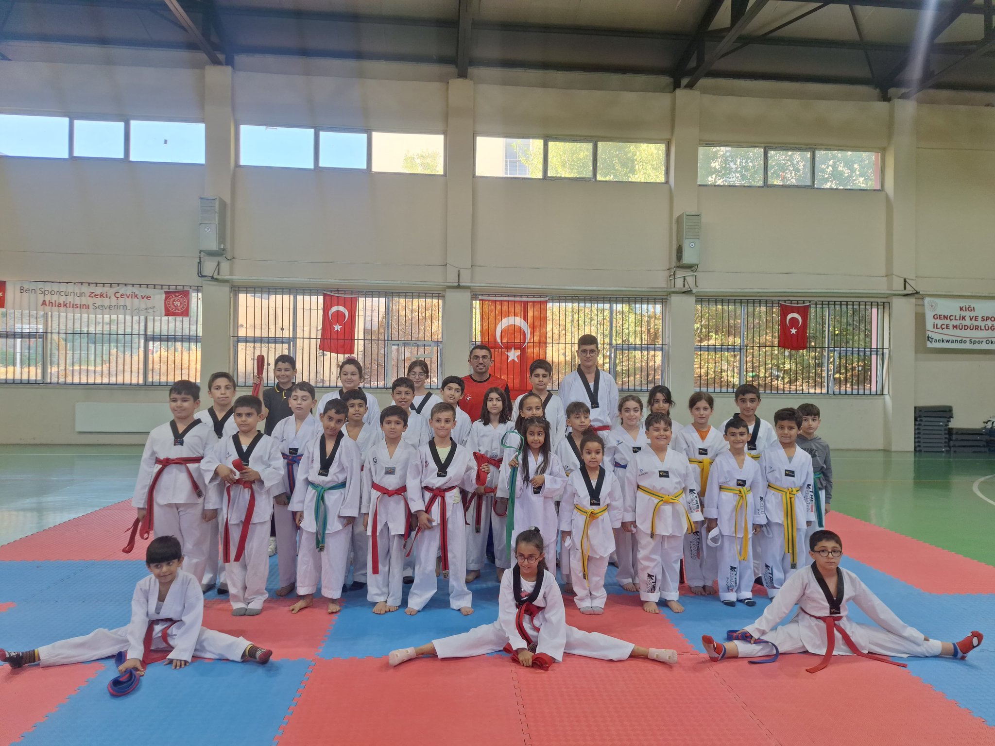 G1Wbk5Y W M A A Qw8 S