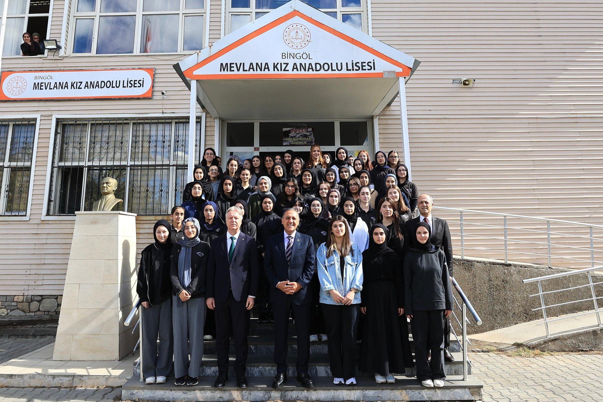 G24N5Pb W Y A A Libf