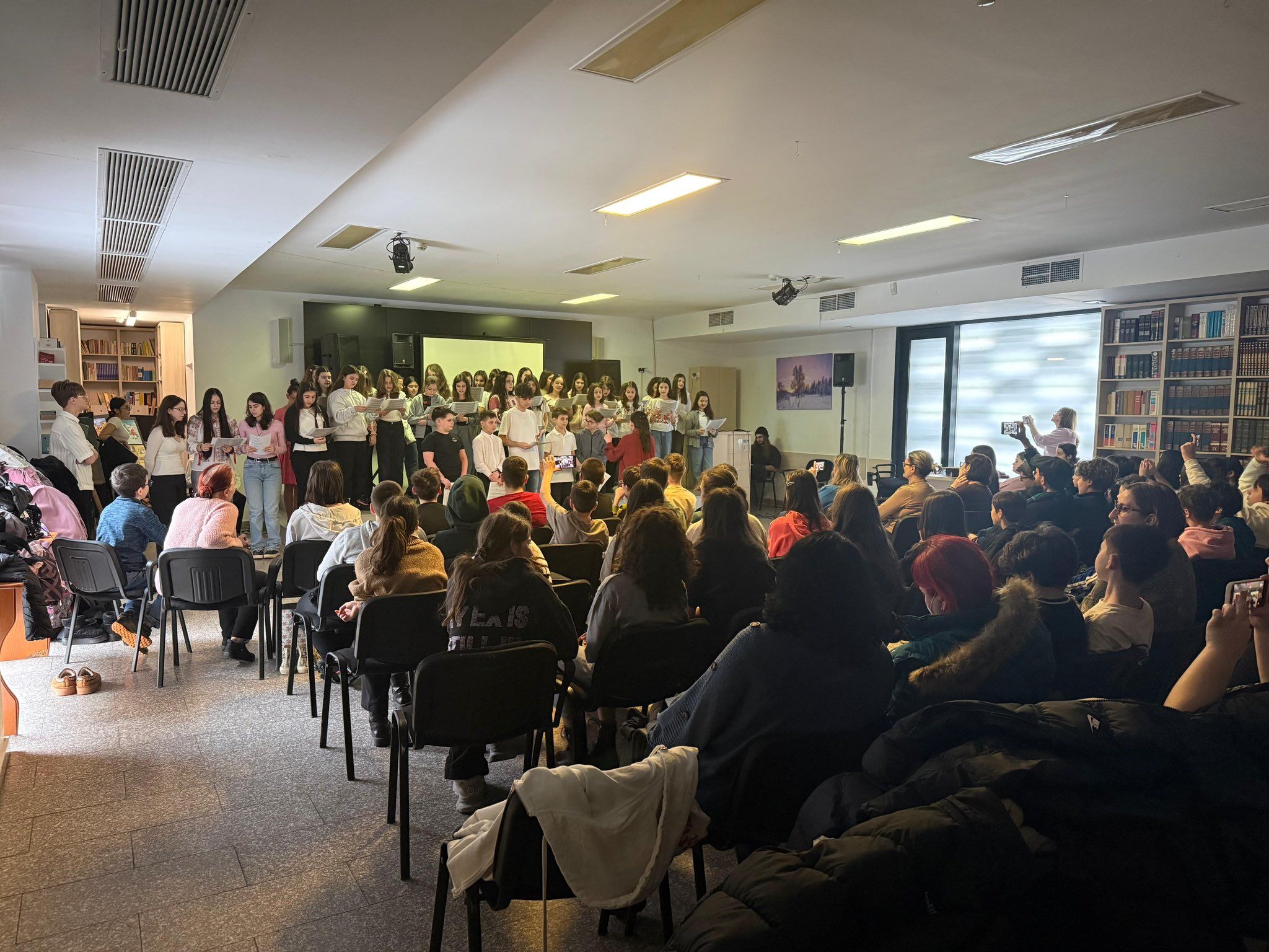 H C Ez U T W E A A Z Gc B