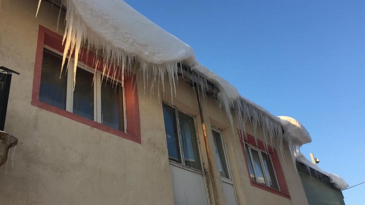 Kar Yağışı Durdu, Hava Sıcaklığı Eksi 20'e Düştü