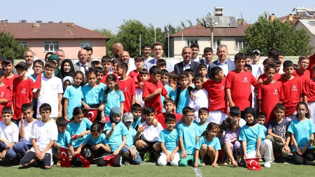 Genç'te Yaz Spor Okulları'nın Açılışı Yapıldı