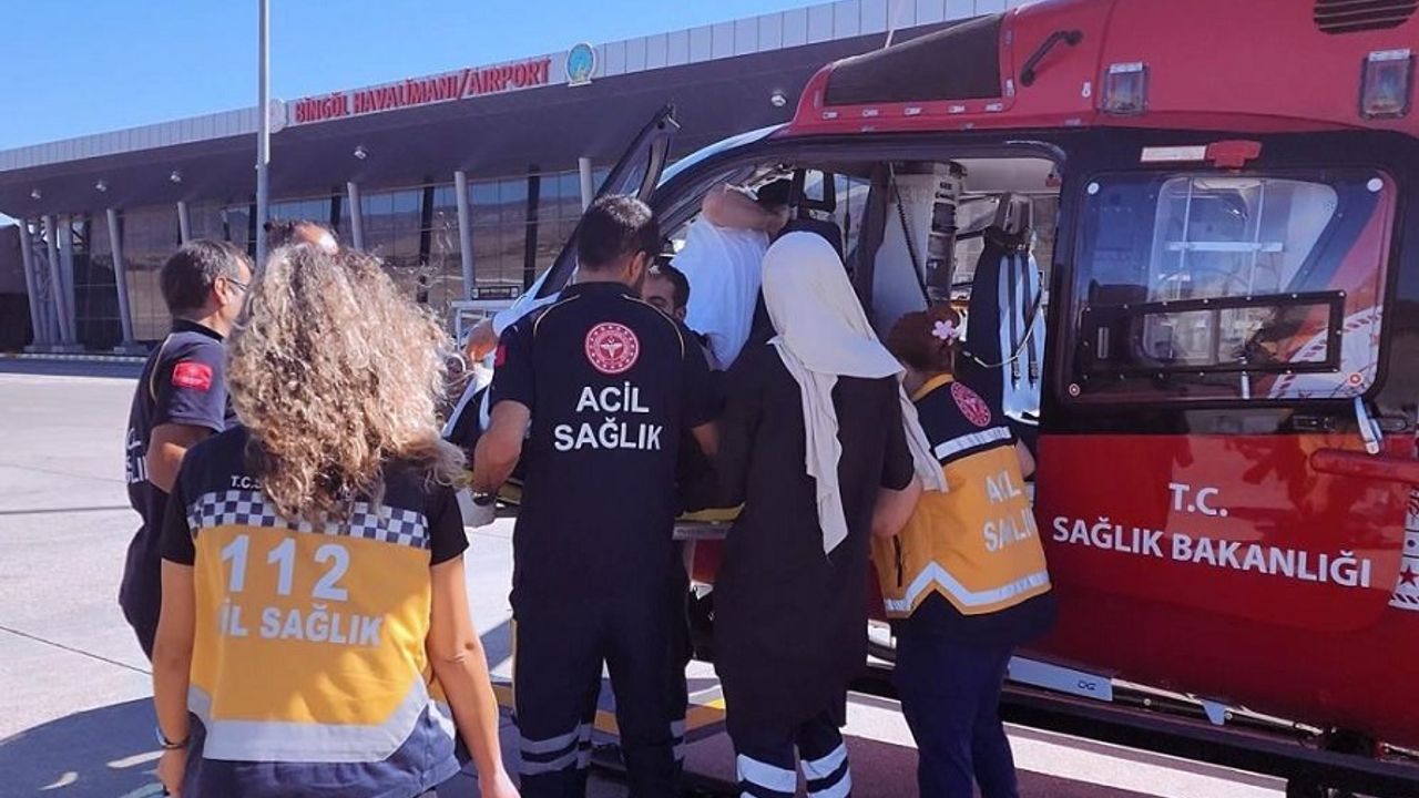 Bingöl’de Ambulans Helikopter Yaşlı Adam İçin Havalandı