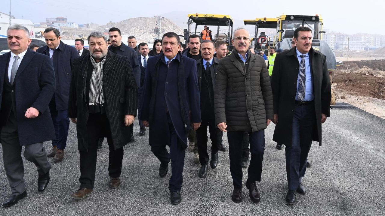 Uraloğlu: Malatya'da 14 Dev Projeye 9.3 Milyarlık Yatırım Devam Ediyor!