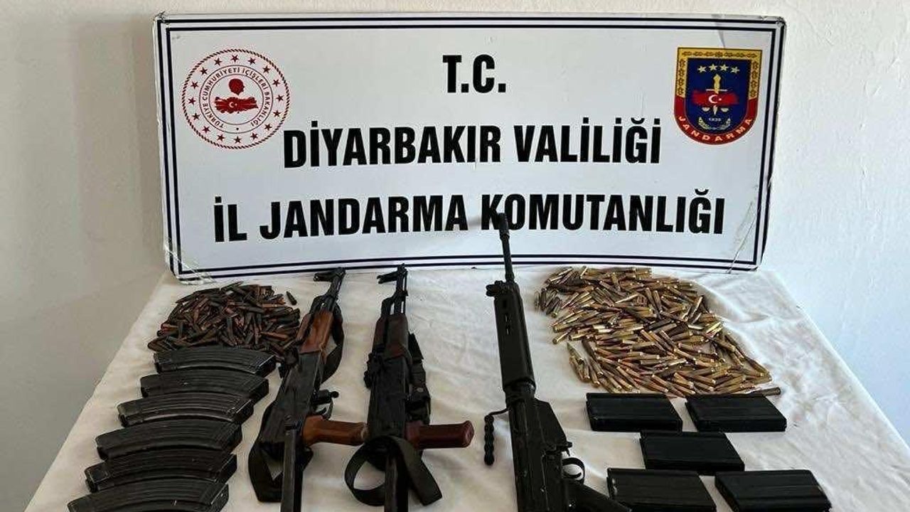 Diyarbakır’da jandarmadan ruhsatsız silah operasyonu: 2 tutuklama