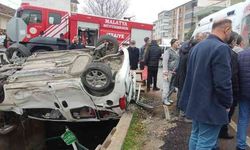 Malatya'da Hafif ticari araç kanala düştü: 1 yaralı