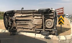 Minibüs İle Hafif Ticari Araç Çarpıştı: 3 Yaralı