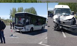Bingöl’de Halk Otobüsü İle Minibüs Çarpıştı: 14 Yaralı