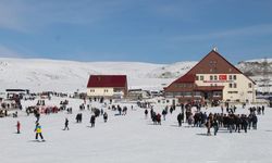 Hesarek Kayak Merkezi’ni 3 hafta içinde 25 bin kişi ziyaret etti