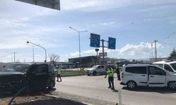 Bingöl’de Minibüs ve Hafif Ticari Araç Çarpıştı: 15 Yaralı