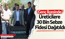 Genç İlçesinde Üreticilere 30 Bin Sebze Fidesi Dağıtıldı
