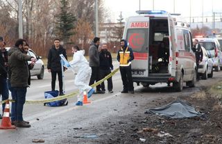 Yol Kenarında Bir Ceset Bulundu: Şüpheli Karlıova’da Yakalandı