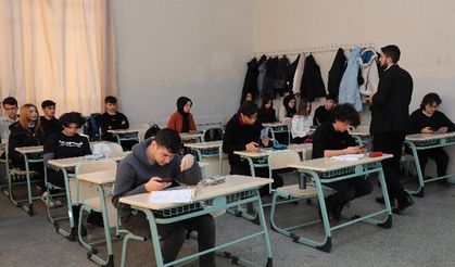 Konya'da üniversite adaylarına eğitim desteği