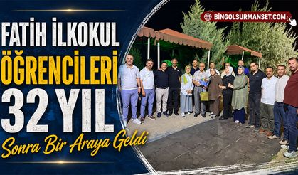 Fatih İlkokul Öğrencileri 32 Yıl Sonra Bir Araya Geldi