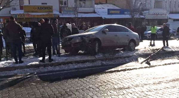 Solhan’da Trafik Kazası: 2 Yaralı