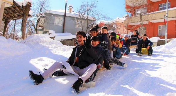Kar Çocuklara Eğlence, Vatandaşa Çile Oldu