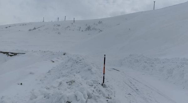 Çığ Düştü, Yol Ulaşıma Kapandı