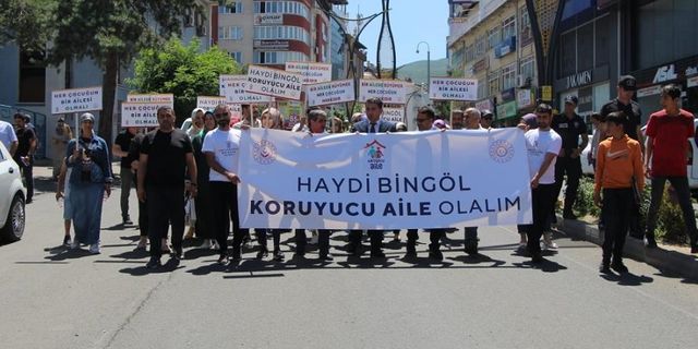 Bingöl’de 30 Haziran Koruyucu Aile Günü Yürüyüşü Düzenlendi
