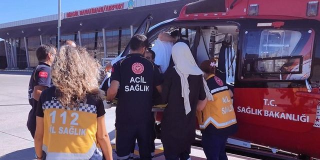 Bingöl’de Ambulans Helikopter Yaşlı Adam İçin Havalandı