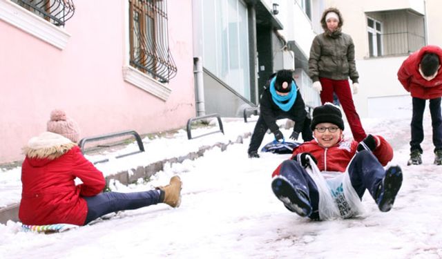 Bingöl'ün 5 İlçesinde Okullar Tatil Edildi