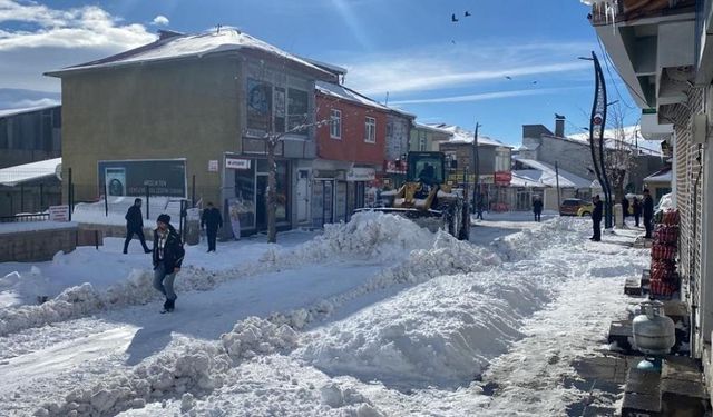 Kar Yağdı, Belediyenin Karla Mücadelesi de Başladı