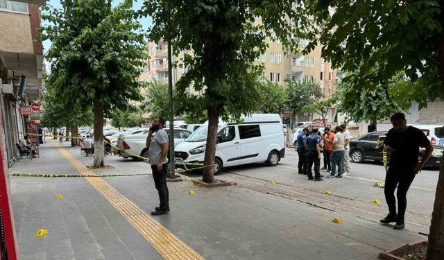 Diyarbakır’da anlaşma masasında silahlar konuştu: 4 yaralı