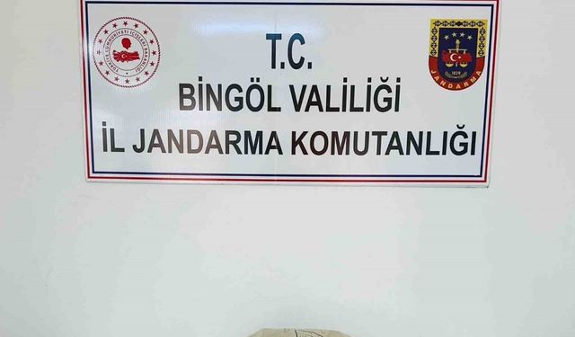 Bingöl’de 1 kilo 975 gram esrar ele geçirildi