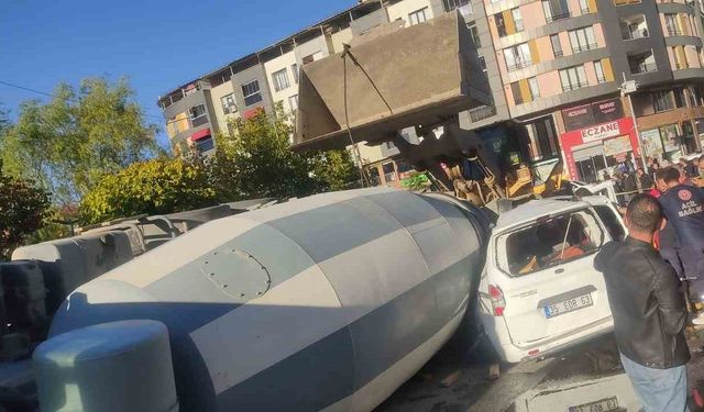 Bingöl’de beton mikseri aracın üzerine devrildi: 1 yaralı