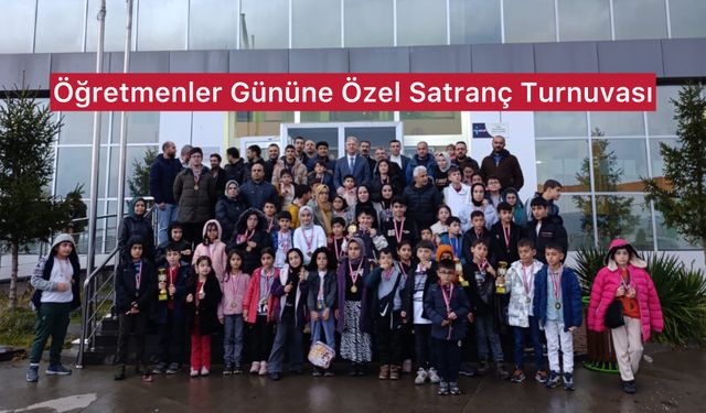 Satranç Turnuvasında Dereceye Girenler Ödüllendirildi