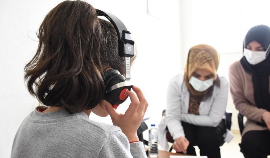Genç’te İlkokul Öğrencileri İşitme Testinden Geçirildi
