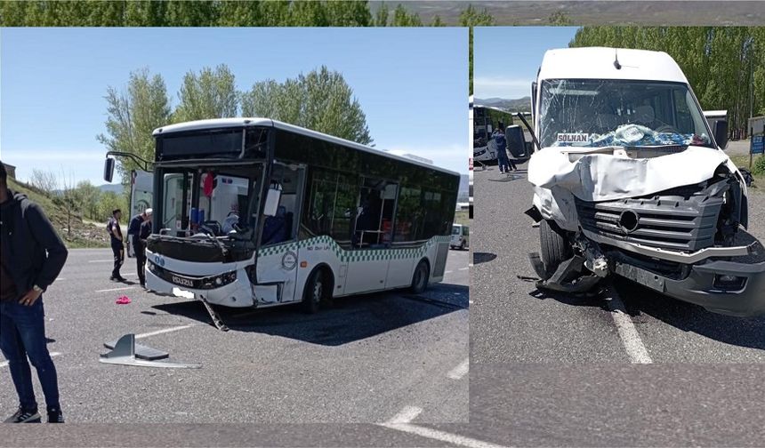 Bingöl’de Halk Otobüsü İle Minibüs Çarpıştı: 14 Yaralı