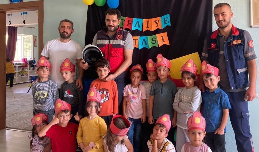 Anaokul Öğrencilerine İtfaiye Birimi Tanıtıldı